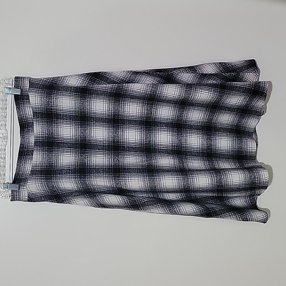 Black White Flannel Like Modest Midi Skirt Pockets Size Medium - Picture 9 of 9